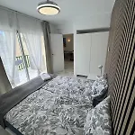 Casa Drapa 2 아파트 아데제